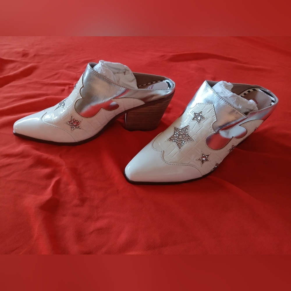 Betsey Johnson Women's Denniss Mule (NWOT) - Picture 7 of 9